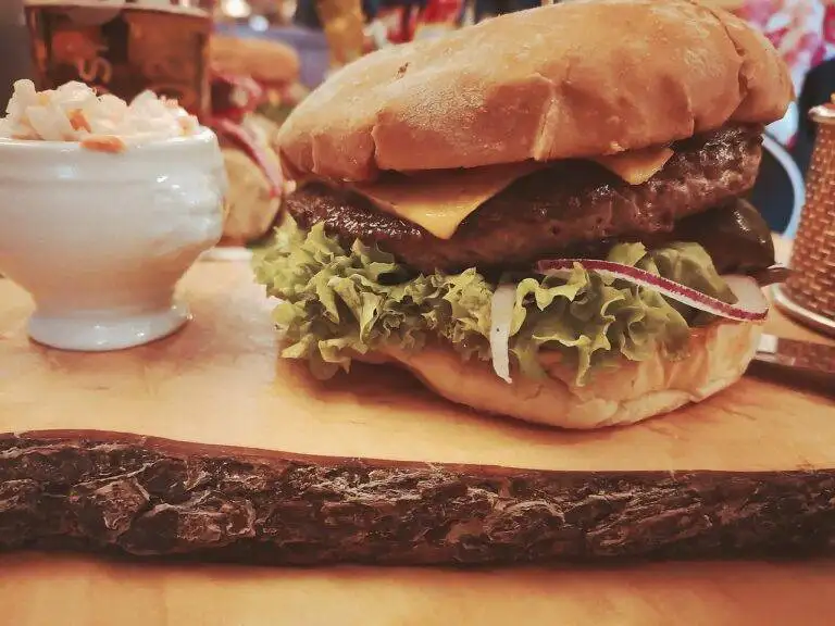 The Art of Food Garnishing: Elevating Presentation