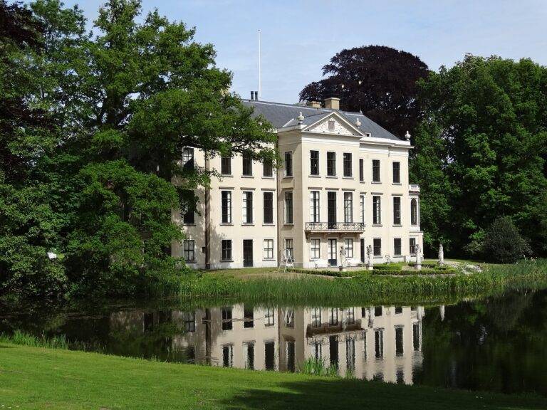 Sustainable Home Office Technology: Eco-Friendly Gadgets for Productive Workdays